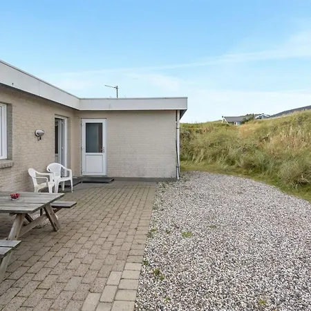 Elizabeta - 100m To The Fjord By Interhome